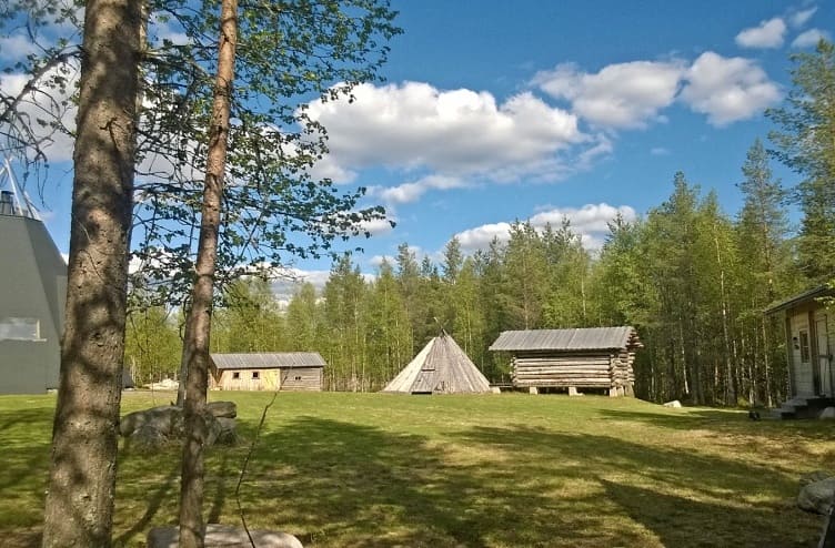 Familienurlaub in Finnisch-Lappland auf dem Reiterhof - jetzt buchen!