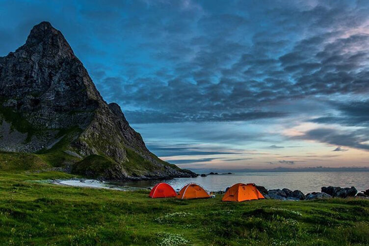 Geführte Kajak- und Wandertour für Familien auf den Lofoten