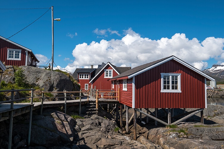 Geführte Kajak- und Wandertour für Familien auf den Lofoten Foto: Tommy Simonsen