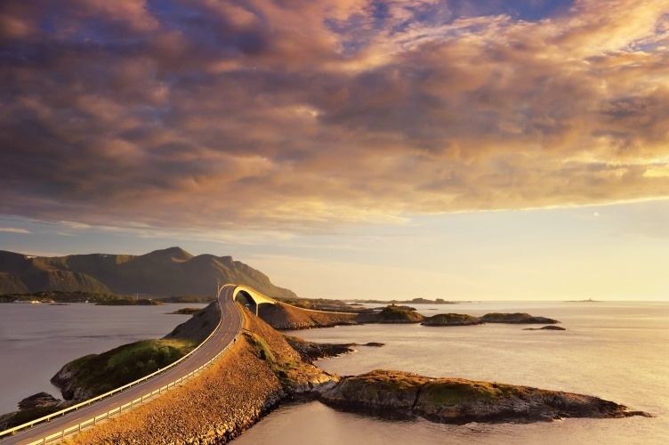 Selbstfahrertour durch Norwegen für Familien entlang der Atlantikstraße