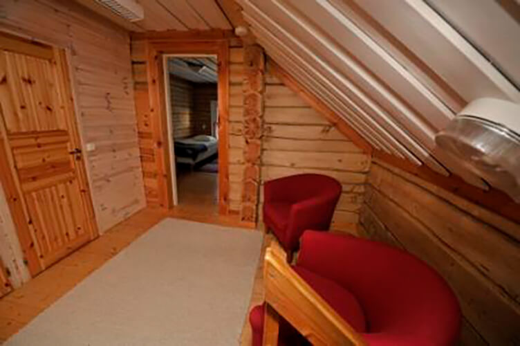 Winterurlaub auf einer Huskyfarm in Südlappland