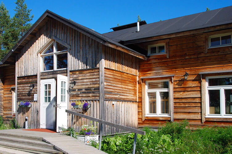 Sommerurlaub auf einer Huskyfarm in Südlappland
