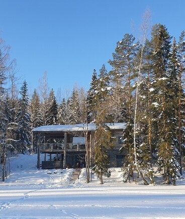 Ferienhäuser am Nationalpark Nuuksio in der Nähe von Helsinki im Winter